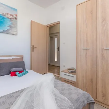 Сasa de vacaciones Ema With Pool Biograd Na Moru